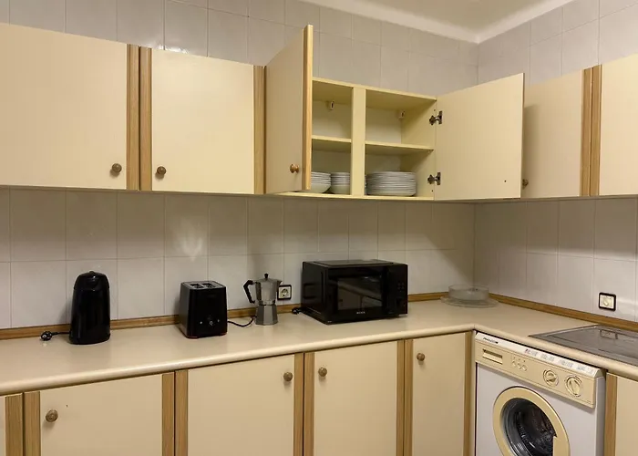 3 Bedroom 15 Min Walk To Sanctuary Fátima