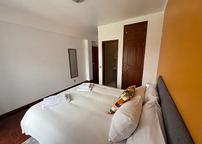 3 Bedroom 15 Min Walk To Sanctuary * Fátima